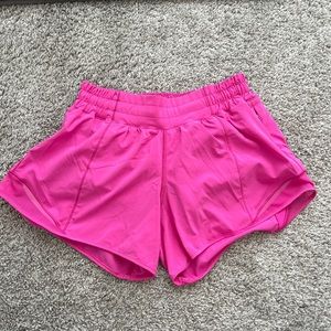 Hot pink lulu shorts 4’ never worn